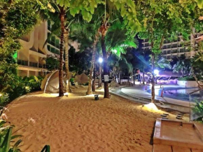 Wavepool 1BR Unit @ Azure Residences Near NAIA & Mall